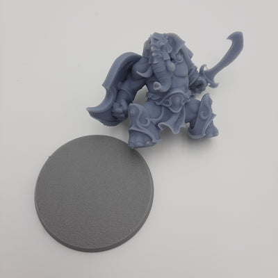 Figurine miniature - Hommes-Éléphants - Elephantfolks - (8 classes différentes) - DnD - Gris/Non peint