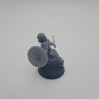 Miniature viking figurine - Lagertha the Angel of Death - Shieldmaiden - DnD - Fate of the Norns - Grey/Unpainted