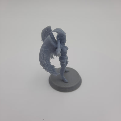 Figurine miniature - Érinye (choix de 2 modèles) - DnD - Gris/Non peint