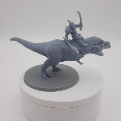 Figurine Miniature - Orc chevauchant un T-rex - DnD - Gris/Non Peint