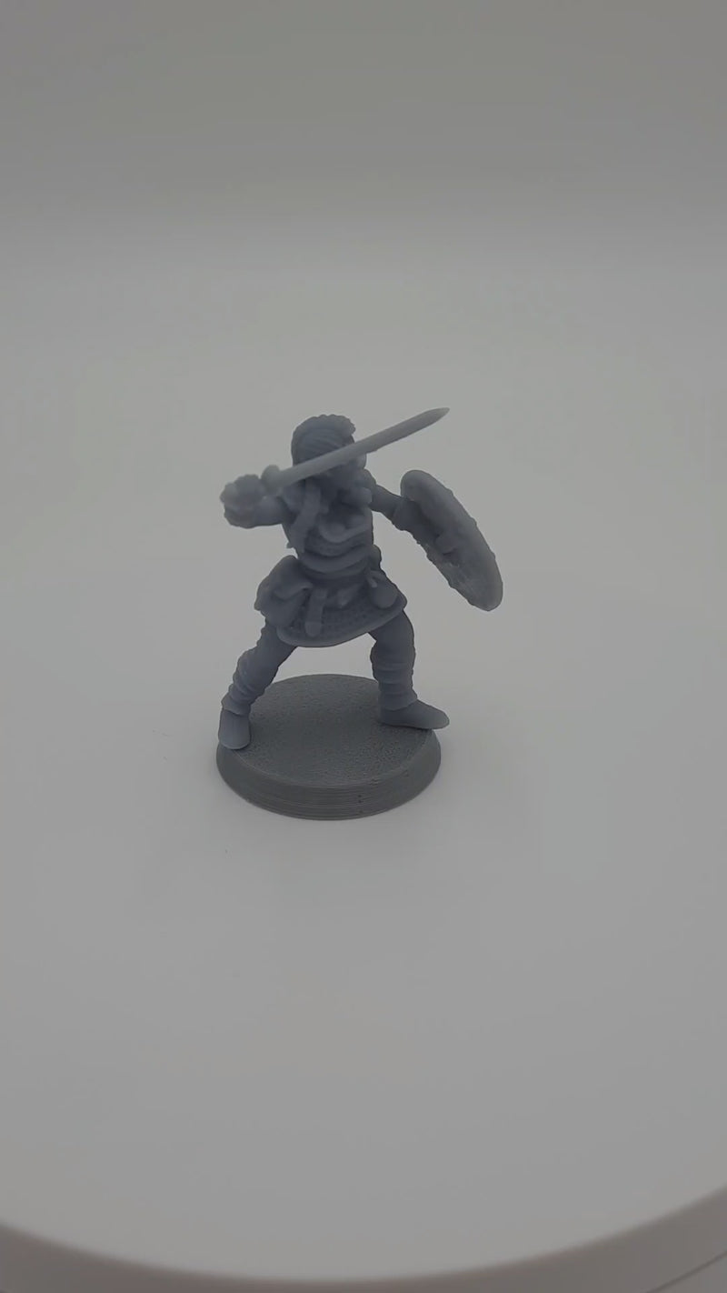 Miniature figurine - Brunhild the Maiden of Ratatosk - Viking Shieldmaiden - DnD - Fate of the Norns - Grey/Unpainted