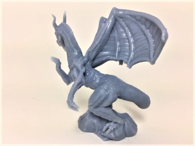 Figurine miniature - Dragon gris, jeune (Gray Dragon, young) - DnD - Gris/Non peint